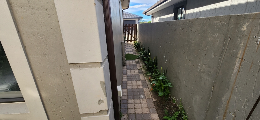 2 Bedroom Property for Sale in Dana Bay Western Cape